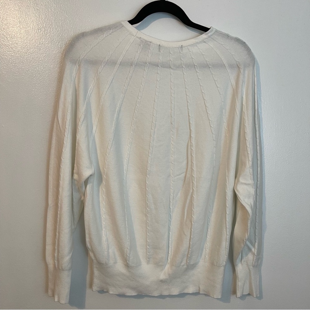 Tahari Cable Knit Long Sleeve Crew Neck Lightweight Sweater in size XL - Picture 2 of 7
